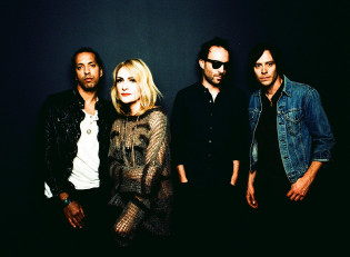 Post image for Metric’s shimmery precision